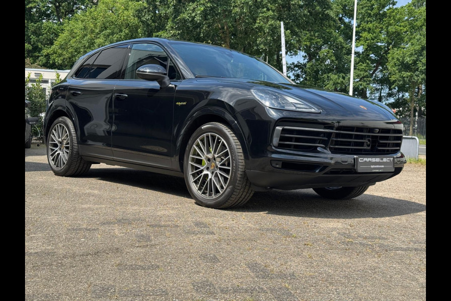 Porsche Cayenne 3.0 E-Hybrid Platinum Edition | PANORAMADAK | TREKHAAK | BOSE | LUCHTVERING |