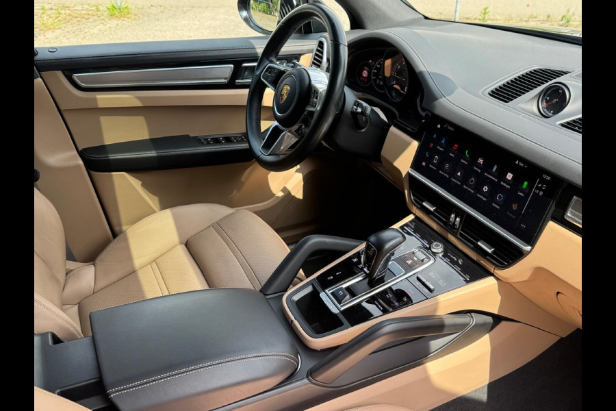 Porsche Cayenne 3.0 E-Hybrid Platinum Edition | PANORAMADAK | TREKHAAK | BOSE | LUCHTVERING |
