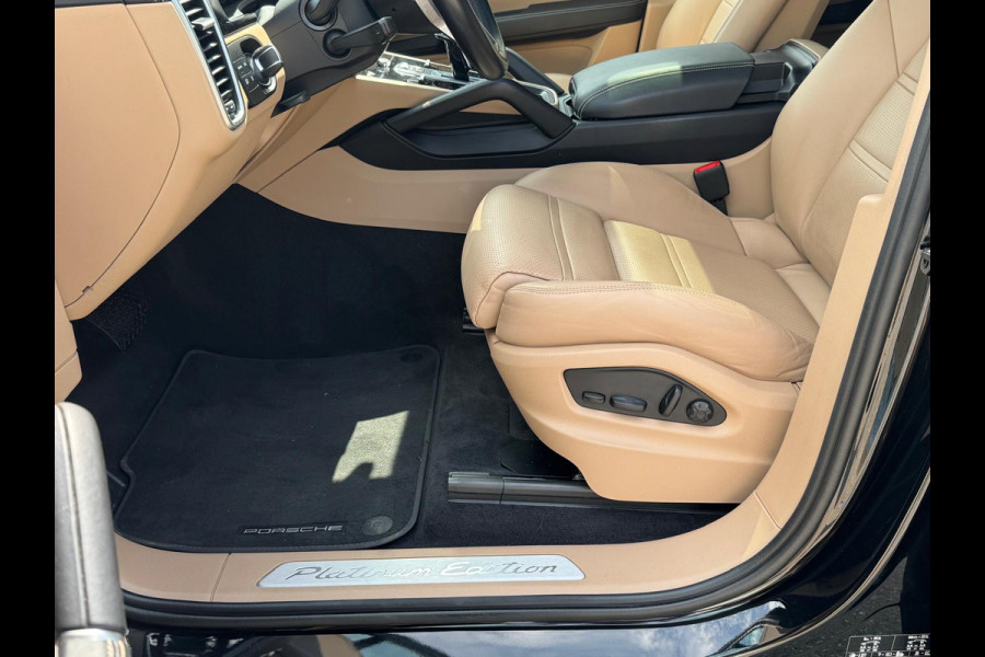 Porsche Cayenne 3.0 E-Hybrid Platinum Edition | PANORAMADAK | TREKHAAK | BOSE | LUCHTVERING |