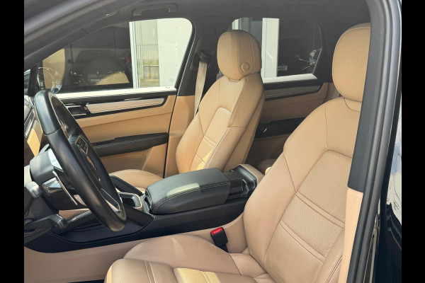 Porsche Cayenne 3.0 E-Hybrid Platinum Edition | PANORAMADAK | TREKHAAK | BOSE | LUCHTVERING |