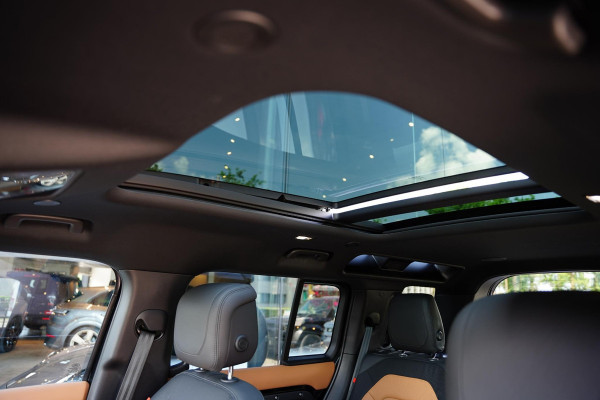 Land Rover Defender 110 P 400 E X-Dynamic HSE GERESERVEERD