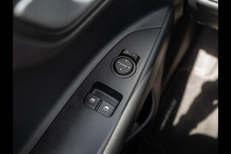 Kia Stonic 1.0 T-GDi MHEV DynamicLine | Cruise | Clima | Carplay | Navi |