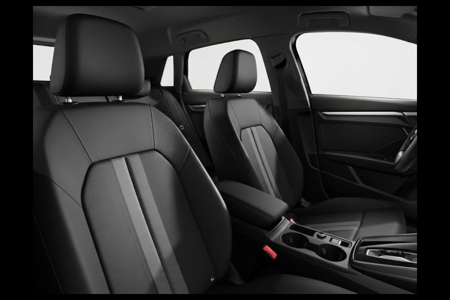 Audi A3 Sportback Pro Line 40 TFSI e 204 pk | Afgevlakt sportstuur | Achteruitrijcamera | Dynamisch led verlichting |