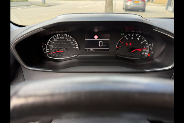 Peugeot 208 1.2 PureTech Active Pack - Navigatie/Apple CarPlay I Airco I Sport velgen I LED I PDC I Dealer onderhouden