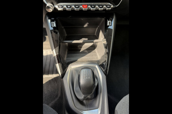 Peugeot 208 1.2 PureTech Active Pack - Navigatie/Apple CarPlay I Airco I Sport velgen I LED I PDC I Dealer onderhouden