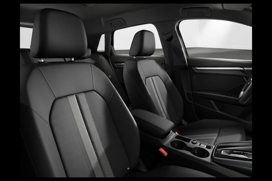 Audi A3 Sportback Pro Line 40 TFSI e 204 pk | afgevlakt sportstuur | achteruitrijcamera | dynamisch led verlichting |