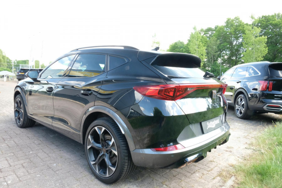 CUPRA Formentor 1.4 e-Hybrid VZ Performance 245 PK | Wegklapbare trekhaak | Elek. klep | Stuur & Stoelverwarming | Camera | Adaptive cruise control | Memory seats