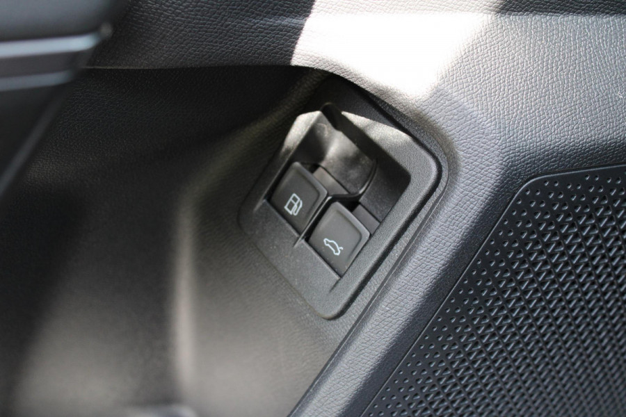 CUPRA Formentor 1.4 e-Hybrid VZ Performance 245 PK | Wegklapbare trekhaak | Elek. klep | Stuur & Stoelverwarming | Camera | Adaptive cruise control | Memory seats