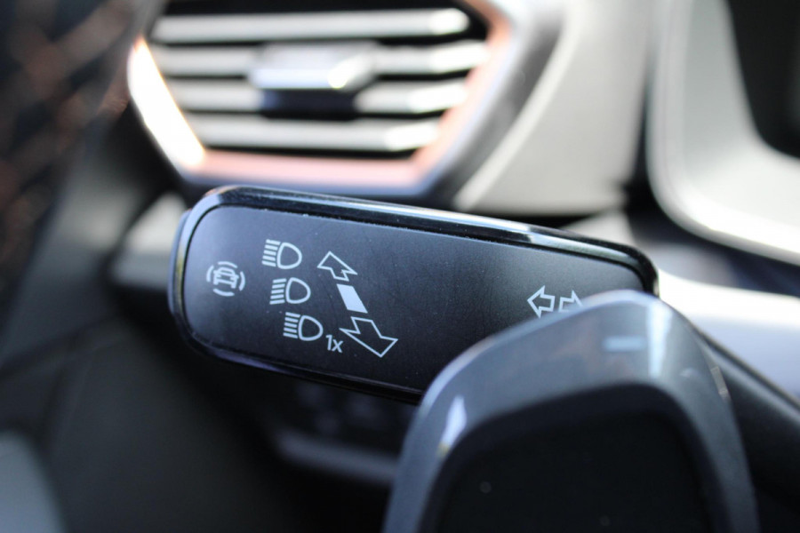 CUPRA Formentor 1.4 e-Hybrid VZ Performance 245 PK | Wegklapbare trekhaak | Elek. klep | Stuur & Stoelverwarming | Camera | Adaptive cruise control | Memory seats