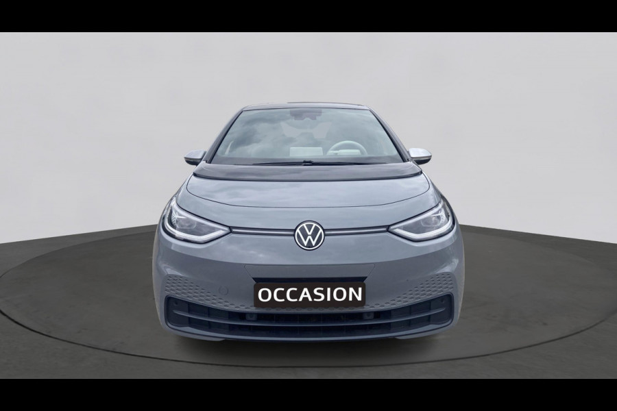 Volkswagen ID.3 First Plus 58 kWh SOH 91% | IQ.Light | Trekhaak | Camera | 19" | Navi