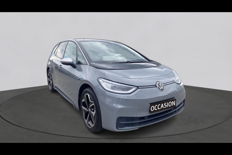 Volkswagen ID.3 First Plus 58 kWh SOH 91% | IQ.Light | Trekhaak | Camera | 19" | Navi