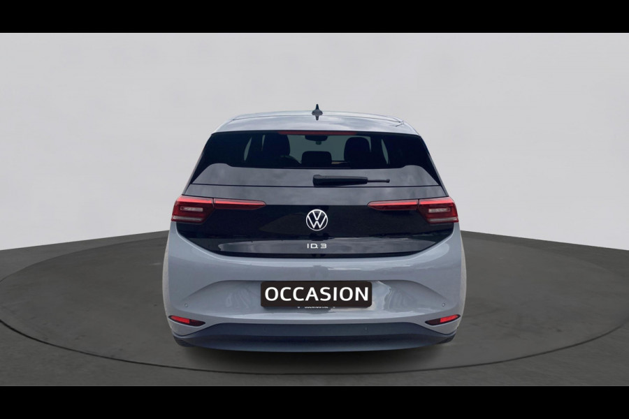 Volkswagen ID.3 First Plus 58 kWh SOH 91% | IQ.Light | Trekhaak | Camera | 19" | Navi