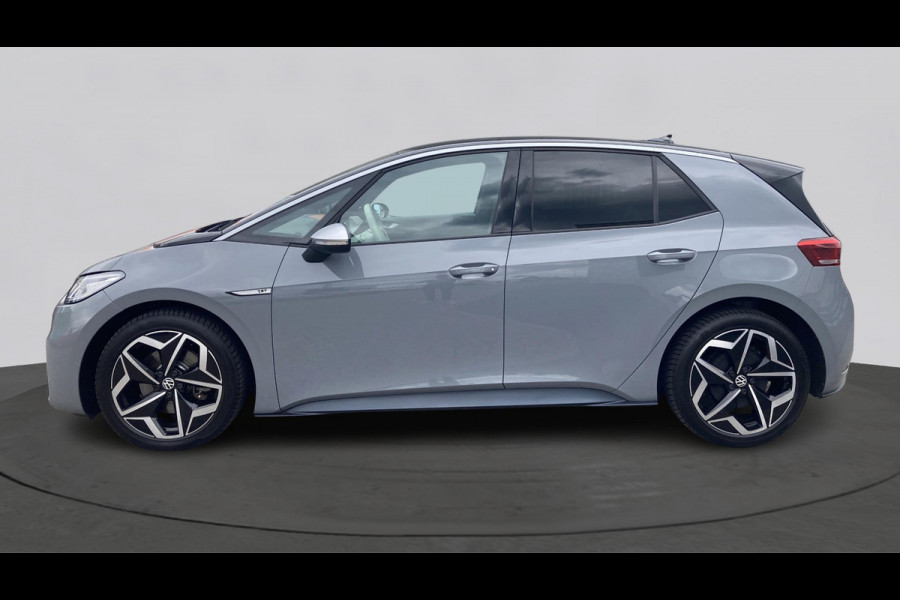 Volkswagen ID.3 First Plus 58 kWh SOH 91% | IQ.Light | Trekhaak | Camera | 19" | Navi