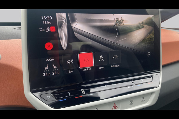 Volkswagen ID.3 First Plus 58 kWh SOH 91% | IQ.Light | Trekhaak | Camera | 19" | Navi