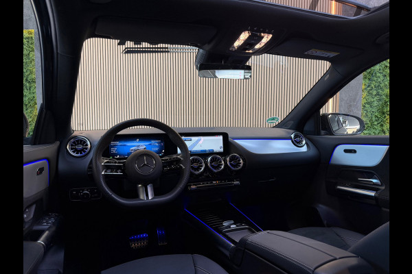 Mercedes-Benz GLA 200 AMG Line PANO|KEYLESSS|CARPLAY|CAMERA|FEERVERLICHTING|FABRIEKSGARANTIE|20INCH