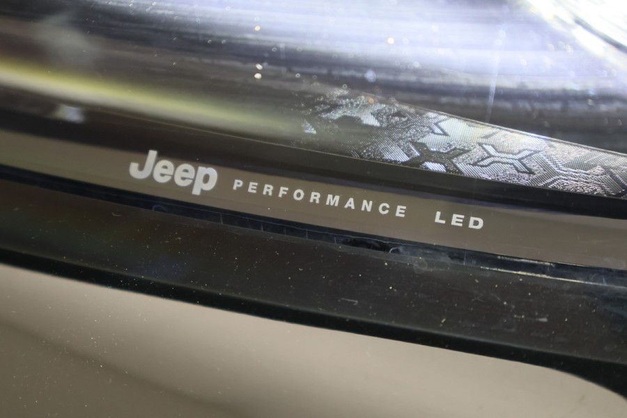 Jeep Avenger Summit 54 kWh Camera, Apple Carplay, LED, ACC, Dodehoeksensor, 18"