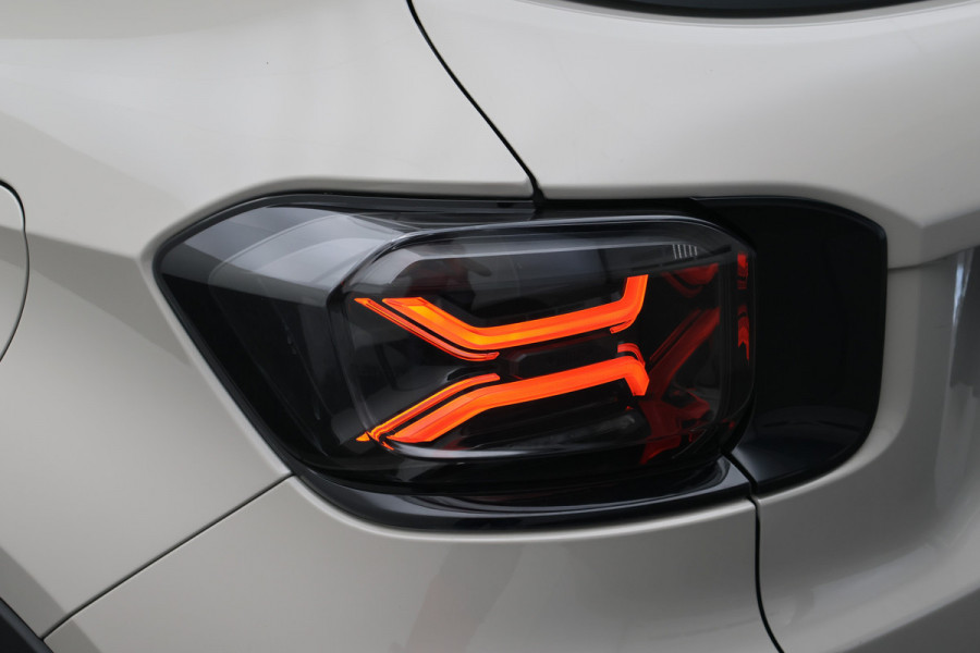 Jeep Avenger Summit 54 kWh Camera, Apple Carplay, LED, ACC, Dodehoeksensor, 18"
