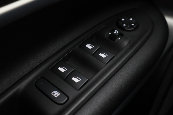 Jeep Avenger Summit 54 kWh Camera, Apple Carplay, LED, ACC, Dodehoeksensor, 18"