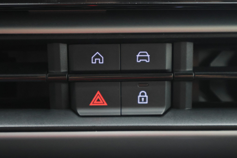 Jeep Avenger Summit 54 kWh Camera, Apple Carplay, LED, ACC, Dodehoeksensor, 18"