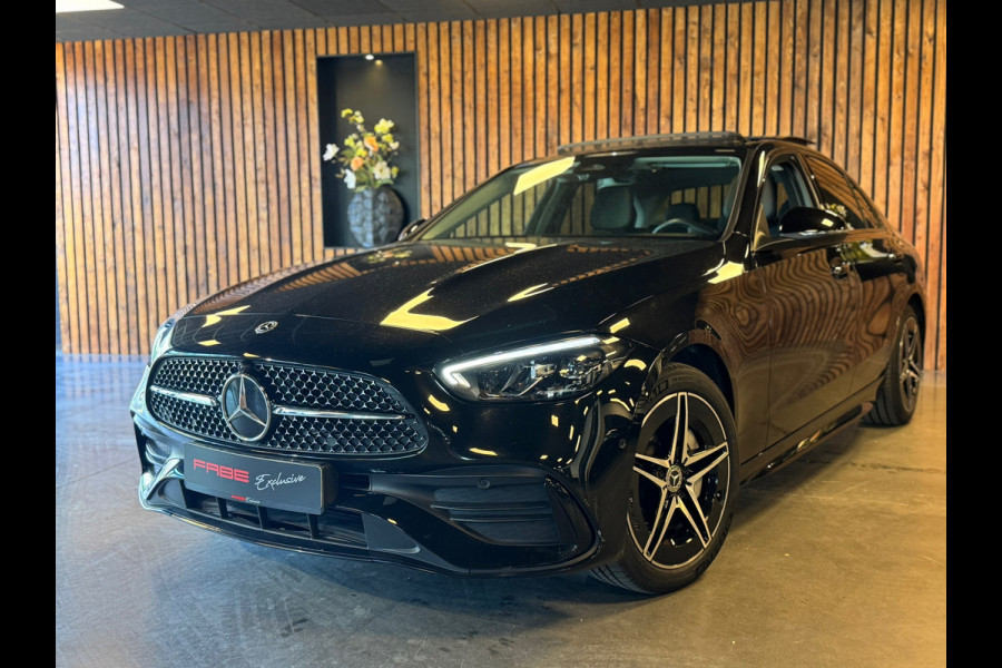 Mercedes-Benz C-Klasse 300 e AMG Line / Pano / Burmester / Camera / Sfeerverlichting / Stoelverwarming / Trekhaak / DAB