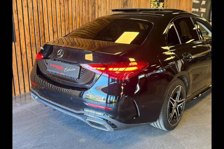 Mercedes-Benz C-Klasse 300 e AMG Line / Pano / Burmester / Camera / Sfeerverlichting / Stoelverwarming / Trekhaak / DAB