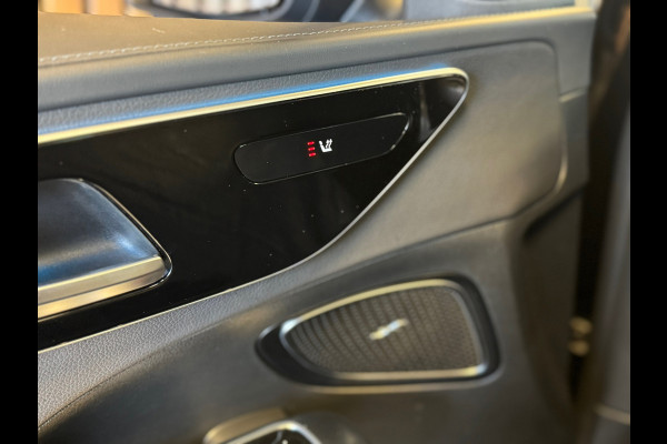 Mercedes-Benz C-Klasse 300 e AMG Line / Pano / Burmester / Camera / Sfeerverlichting / Stoelverwarming / Trekhaak / DAB
