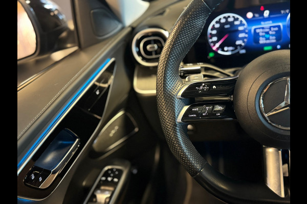 Mercedes-Benz C-Klasse 300 e AMG Line / Pano / Burmester / Camera / Sfeerverlichting / Stoelverwarming / Trekhaak / DAB