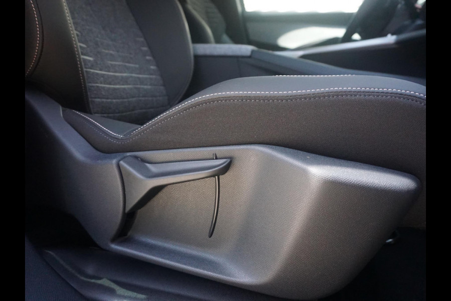 Peugeot 3008 1.2 Hybrid 145 Allure Winterpakket