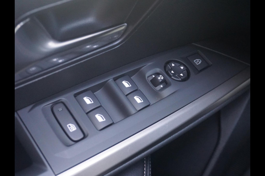 Peugeot 3008 1.2 Hybrid 145 Allure Winterpakket