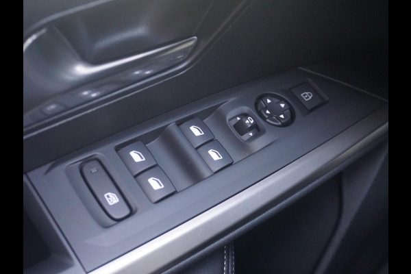 Peugeot 3008 1.2 Hybrid 145 Allure Winterpakket