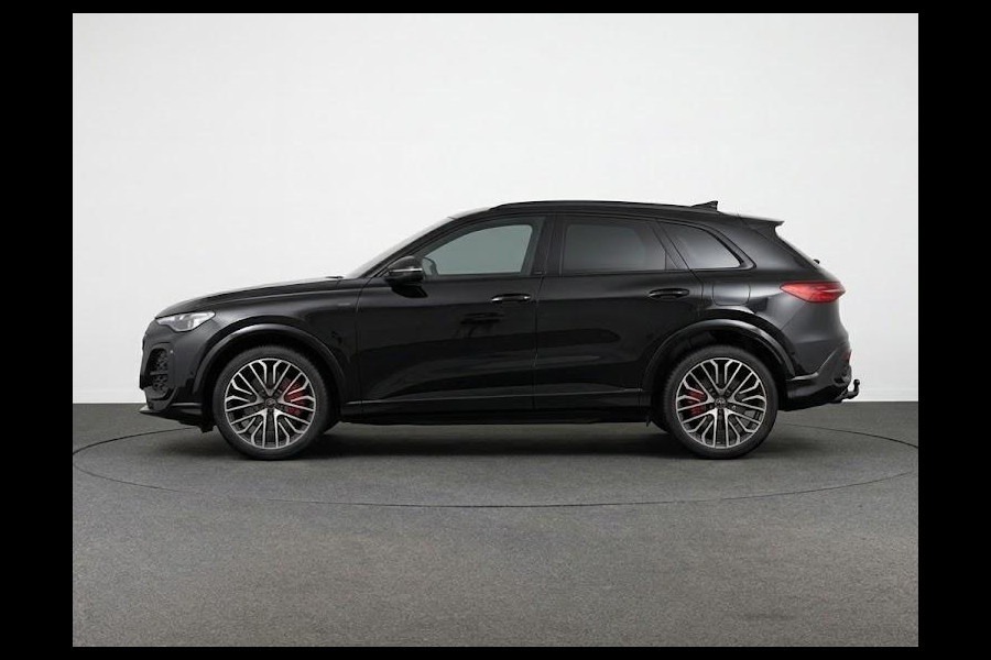 Audi Q5 S edition Competition e-hybrid 367 pk | MMI experience plus met B&O | Trekhaak, elektr. wegklapbaar | Panorama-glasdak | MMI bijrijdersdisplay |