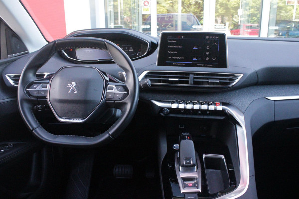 Peugeot 5008 1.6 180PK AUTOMAAT ALLURE PACK BUSINESS | AFNEEMBARE TREKHAAK |  CAMERA VOOR + ACHTER | FOCAL AUDIO SYSTEM | ELEKTRISCH BEDIENBARE ACHTERKLEP | DAB+ RADIO | NAVIGATIE | APPLE CARPLAY/ANDROID AUTO | LANE ASSIST | CLIMATE CONTROL | DODEHOEK DETECTIE | CRUISE CONTROL | KEYLESS ENTRY/START | DRAADLOZE TELEFOONLADER | PARKEERSENSOREN VOOR + ACHTER |