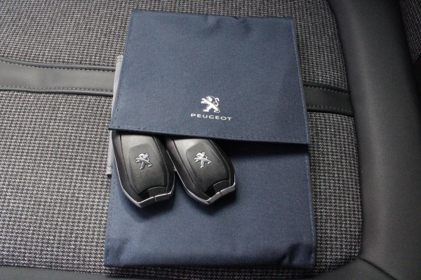 Peugeot 5008 1.6 180PK AUTOMAAT ALLURE PACK BUSINESS | AFNEEMBARE TREKHAAK |  CAMERA VOOR + ACHTER | FOCAL AUDIO SYSTEM | ELEKTRISCH BEDIENBARE ACHTERKLEP | DAB+ RADIO | NAVIGATIE | APPLE CARPLAY/ANDROID AUTO | LANE ASSIST | CLIMATE CONTROL | DODEHOEK DETECTIE | CRUISE CONTROL | KEYLESS ENTRY/START | DRAADLOZE TELEFOONLADER | PARKEERSENSOREN VOOR + ACHTER |