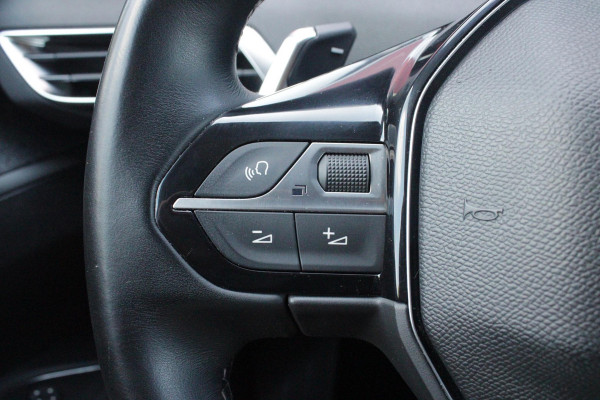 Peugeot 5008 1.6 180PK AUTOMAAT ALLURE PACK BUSINESS | AFNEEMBARE TREKHAAK |  CAMERA VOOR + ACHTER | FOCAL AUDIO SYSTEM | ELEKTRISCH BEDIENBARE ACHTERKLEP | DAB+ RADIO | NAVIGATIE | APPLE CARPLAY/ANDROID AUTO | LANE ASSIST | CLIMATE CONTROL | DODEHOEK DETECTIE | CRUISE CONTROL | KEYLESS ENTRY/START | DRAADLOZE TELEFOONLADER | PARKEERSENSOREN VOOR + ACHTER |