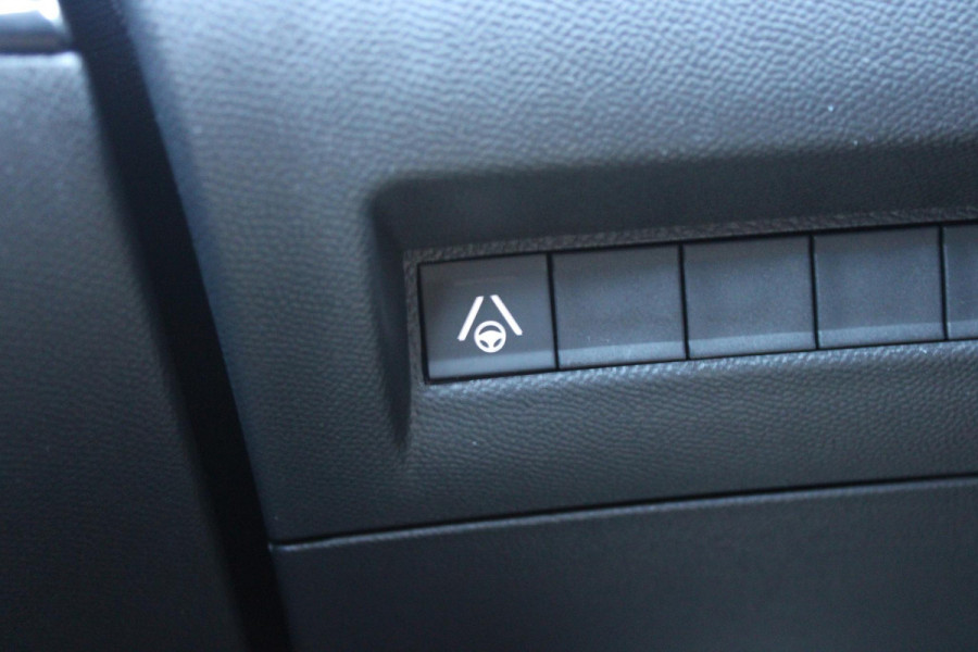 Peugeot 2008 1.2 Hybrid 145 GT AUTOMAAT | NAVIGATIE | FULL LED KOPLAMPEN | DRAADLOZE APPLE CARPLAY/ANDROID AUTO | ADAPTIVE CRUISE CONTROL | CAMERA VOOR + ACHTER | CLIMATE CONTROL | LICHTMETALEN VELGEN 17" | KEYLESS ENTRY/START | DAB+ RADIO | DODEHOEK DETECTIE | PARKEERSENSOREN VOOR + ACHTER | DRAADLOZE TELEFOONLADER |