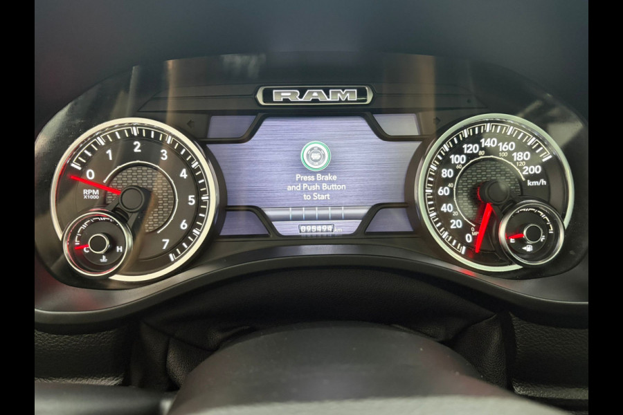 Dodge Ram Pick Up 1500 5.7 V8 Widebody Full Options incl LPG deksel White Edition