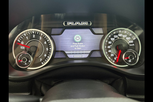 Dodge Ram Pick Up 1500 5.7 V8 Widebody Full Options incl LPG deksel White Edition