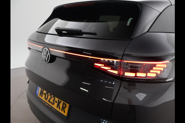 Volkswagen ID.4 PRO 77 kWh + WEGKL. TREKHAAK | ADAPTIVE CRUISE | WARMTEPOMP | STUUR/STOELVERW. | CAMERA | SFEERVERLICHTING