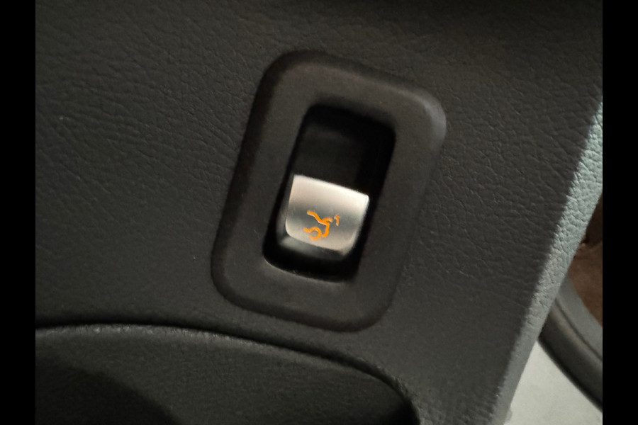 Mercedes-Benz C-Klasse 300 AMG Pano|Memory|Burmester|HuD|Cam