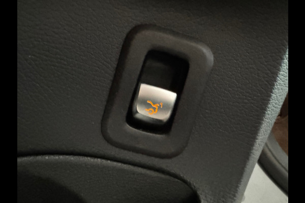 Mercedes-Benz C-Klasse 300 AMG Pano|Memory|Burmester|HuD|Cam