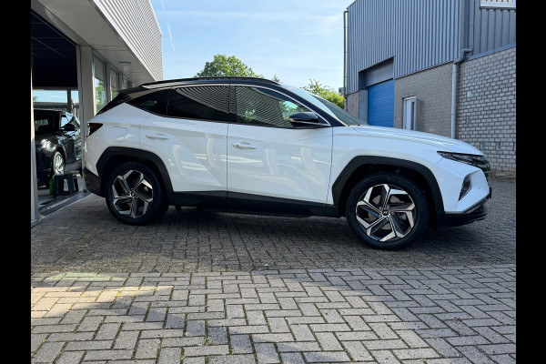 Hyundai Tucson 1.6 T-GDI PHEV 265 Pk Comfort 4WD | Bicolor | Navigatie | Camera | Clima | Cruise | Keyless | 19".