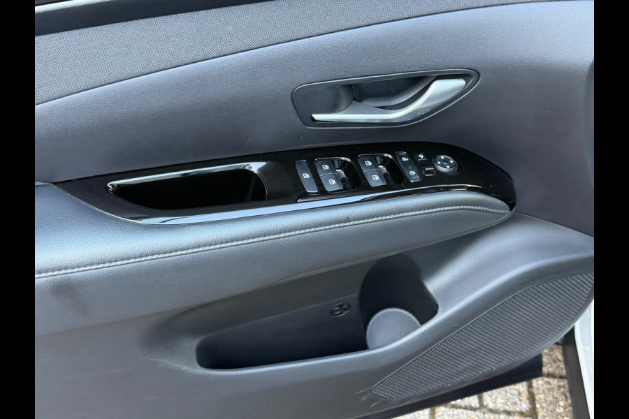 Hyundai Tucson 1.6 T-GDI PHEV 265 Pk Comfort 4WD | Bicolor | Navigatie | Camera | Clima | Cruise | Keyless | 19".
