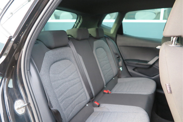 Seat Arona 1.0 TSI 70KW 95PK Xperience Connect,Led Matrix , Virtual cockpit, Keyless, Adaptive cruise, PDC, 18" LMV , Navi,App / smartlink , Bleutooth , DAB+ etc. Dealer onderhouden .