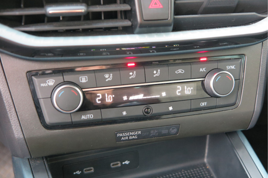Seat Arona 1.0 TSI 70KW 95PK Xperience Connect,Led Matrix , Virtual cockpit, Keyless, Adaptive cruise, PDC, 18" LMV , Navi,App / smartlink , Bleutooth , DAB+ etc. Dealer onderhouden .
