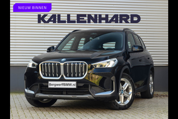 BMW iX1 xDrive30 - Trekhaak - Driving + Parking Ass - Stoelverwarming - Adaptief onderstel