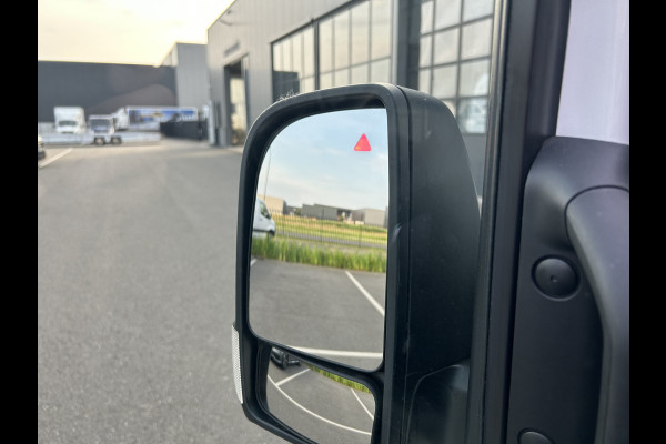 Mercedes-Benz Sprinter 315 CDI L2 H2 RWD PRO / 2800KG Trekhaak / LED / MBUX / Navigatie / Camera / Cruise control / Airco