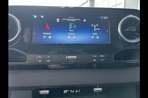 Mercedes-Benz Sprinter 315 CDI L2 H2 RWD PRO / 2800KG Trekhaak / LED / MBUX / Navigatie / Camera / Cruise control / Airco
