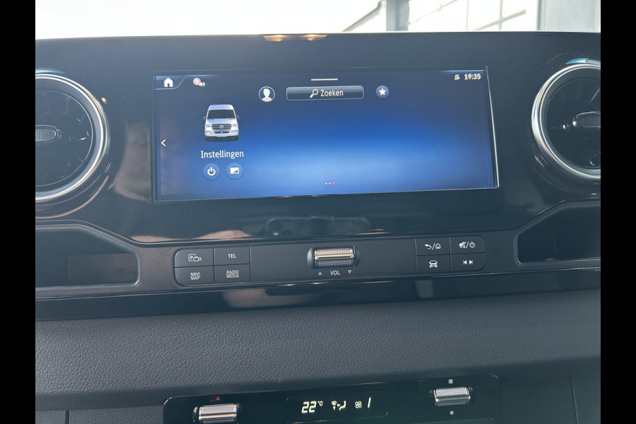 Mercedes-Benz Sprinter 315 CDI L2 H2 RWD PRO / 2800KG Trekhaak / LED / MBUX / Navigatie / Camera / Cruise control / Airco