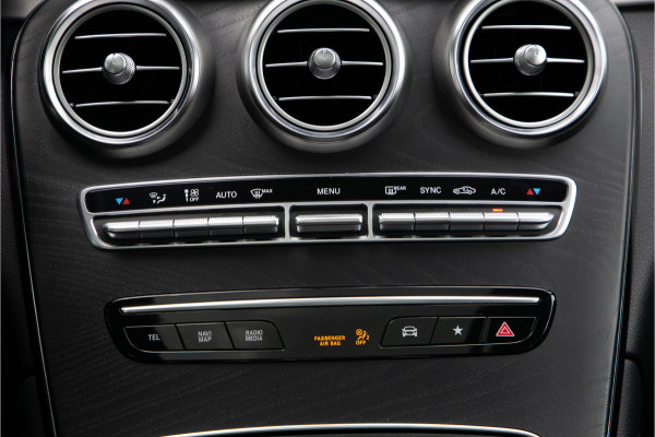 Mercedes-Benz GLC 300d 4MATIC Premium AMG, Distronic, Pano, Trekhaak, Digital Cockpit, Nightpakket, Facelift