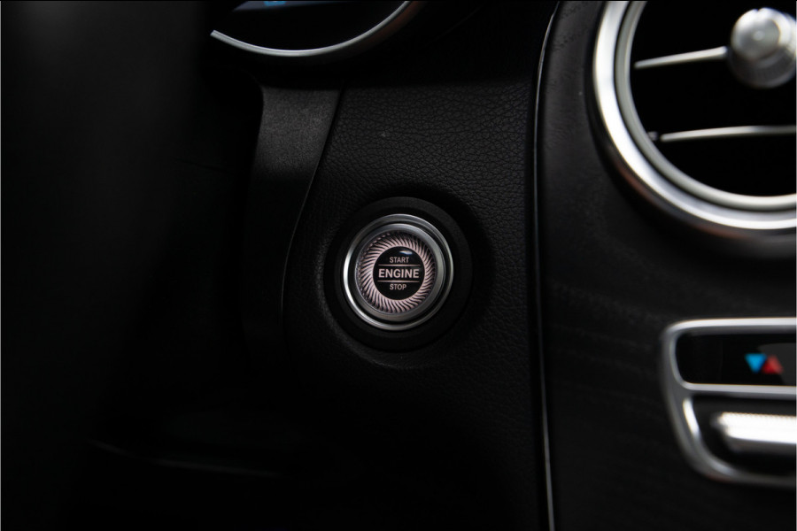 Mercedes-Benz GLC 300d 4MATIC Premium AMG, Distronic, Pano, Trekhaak, Digital Cockpit, Nightpakket, Facelift